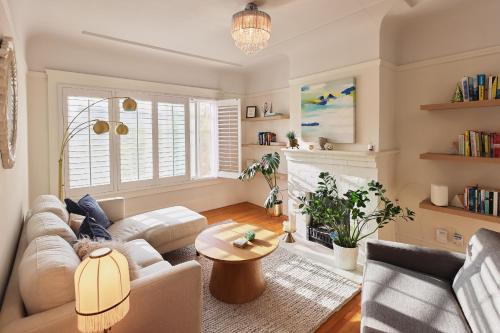 Spacious 3BR Potrero Hill Home Free Parking Minutes to Moscone & Caltrain for Super Bowl in San Francisco
