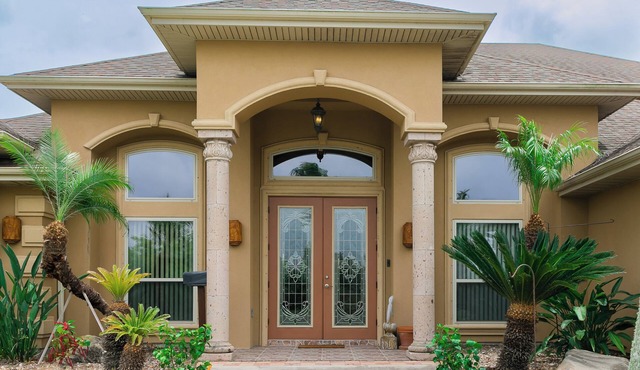 Spacious 5-bedroom house on Golf Course near South Padre Island in Laguna Vista