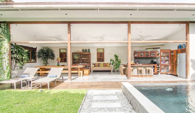 Spacious and Modern 3BR Villa Walk to Batu Beliq Beach