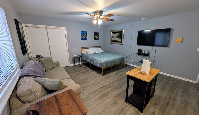 Spacious Studio near Brady St in Milwaukee