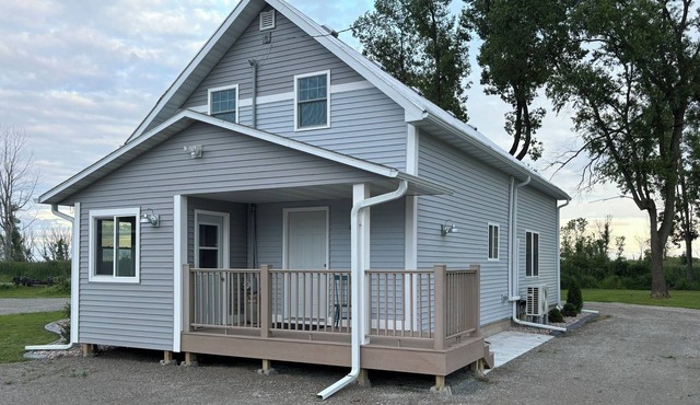 Spacious waterfront home recently remodeled with WiFi, AC, and cable TV. in Oconto