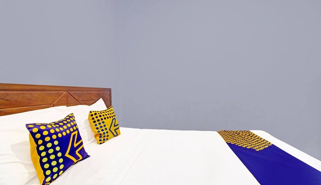 SPOT ON 91356 Hotel Mustika 2 SyariahNearAlun-Alun Blora in Blora