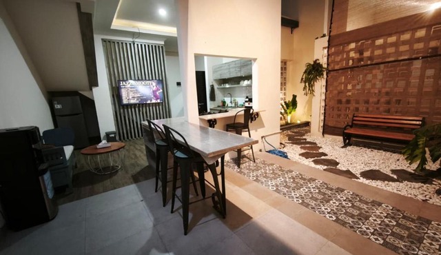 Stay at Prenggan Rumah 3 Kamar Tidur