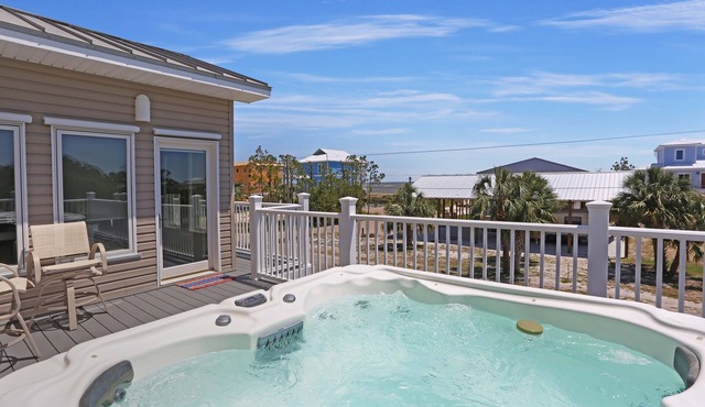 Steps From The Beach, Great Deck Space, Open Floorplan ~ Sweet Home Apalachee in Indian Pass