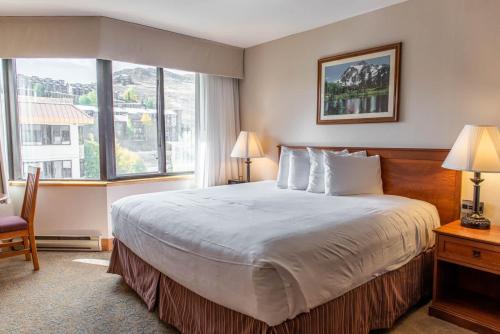 Studio by Resort with Pool Hot Tub Biking Trails in Crested Butte