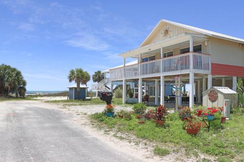 Summer Breeze by Pristine Properties Vacation Rentals in Indian Pass