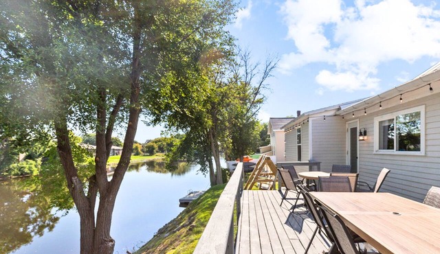 The Game Zone: Waterfront|Huge Game Room|King Beds in Oconto