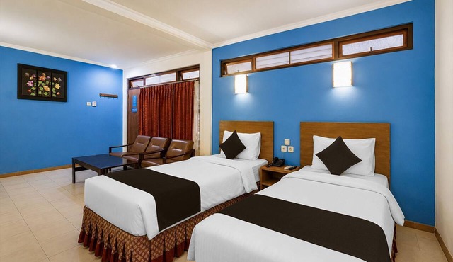 Townhouse Oak Hotel Lestari in Jember