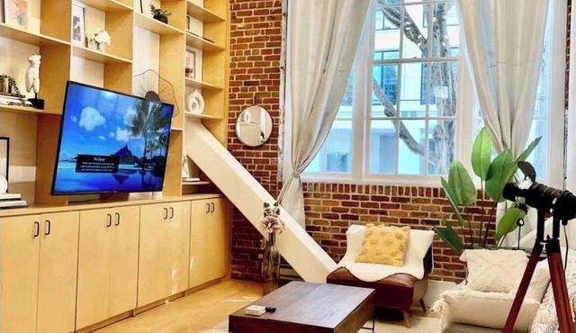 Tranquil Historical clocktower loft with parking lot in San Francisco in San Francisco