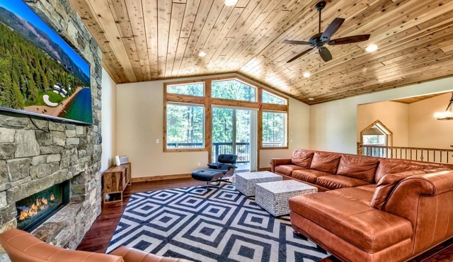 Tranquility in the Trees - Hot Tub, Projection TV Theater in South Lake Tahoe
