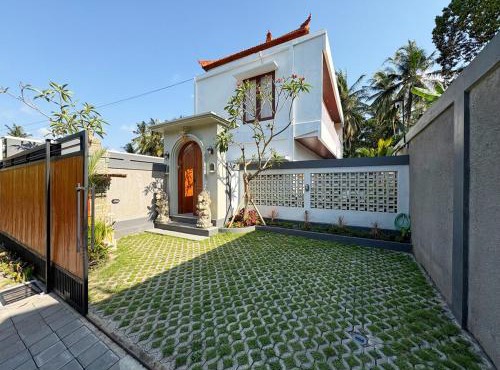 Tri Aura Villa - Jungle View 3 Bedroom in Ubud