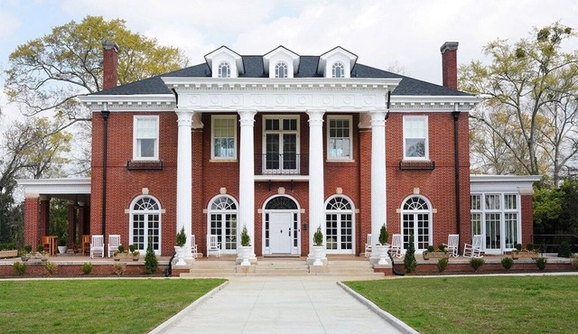 Truitt Vanderbilt Mansion-4 luxury suites in LaGrange