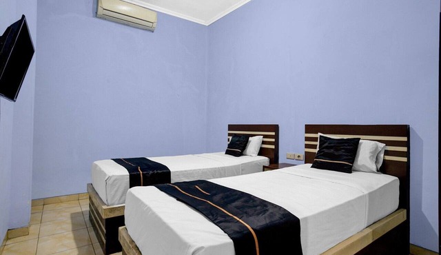 Twin Comfort Near Pahoman Stadium
