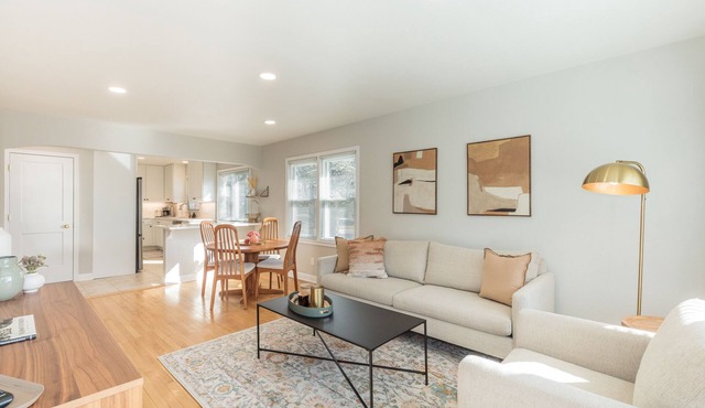 Updated 3 bed + office ranch home close to Downtown Madison in Monona