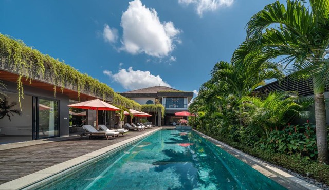 Villa Nishiki - Tropical 5BR Luxe Villa with 20m Pool, Gym & Karaoke