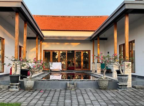 Villa - Sleeps 6 - Private pool - Parking in Data