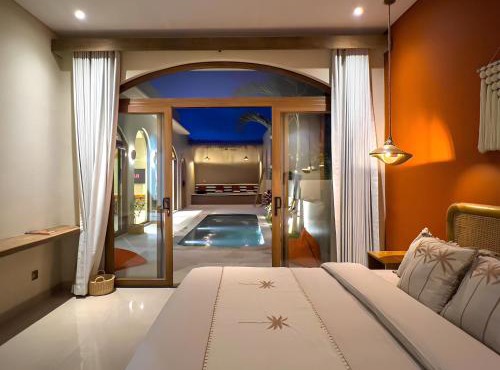 Villa Taman R a j a - P u t r i Stunning 2BR Villa North Canggu in Canggu