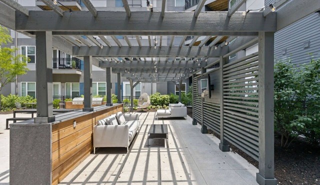 Walkable Studio Apartment in Downtown | CozySuites in Indianapolis