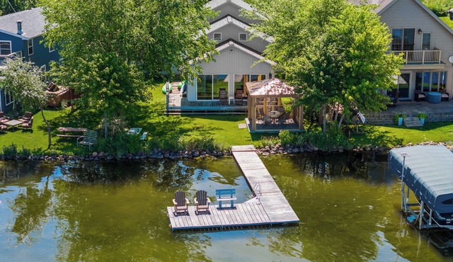 Waterfront w/Private Pier! Excellent Fishing Year Round! Sunsets & Swimming in Cambridge