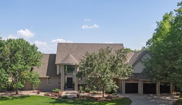 Welcome Oakland Place -- 6800 sq ft sleeps 24+ in minnetonka