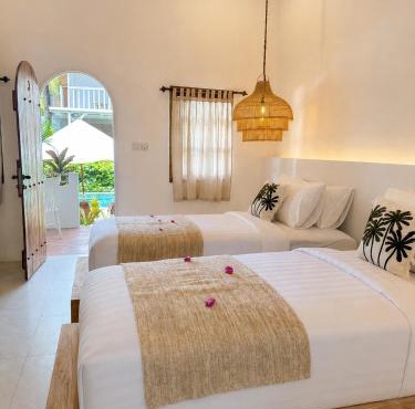 White Coconut Resort