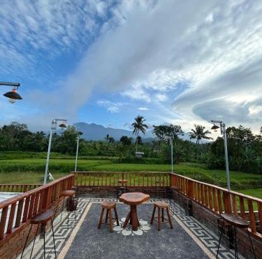 Ziraya Villa & Bungalow in Kecamatan Pringgasela