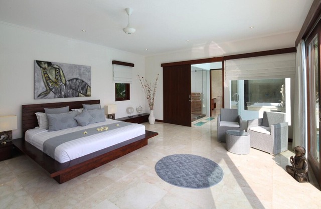 5 BR Exquisite Designer Villa Istana Putih Canggu by Nakula