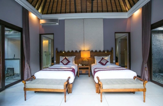 Elegant one bedroom vila with private pool near Seminyak beach and shopping are