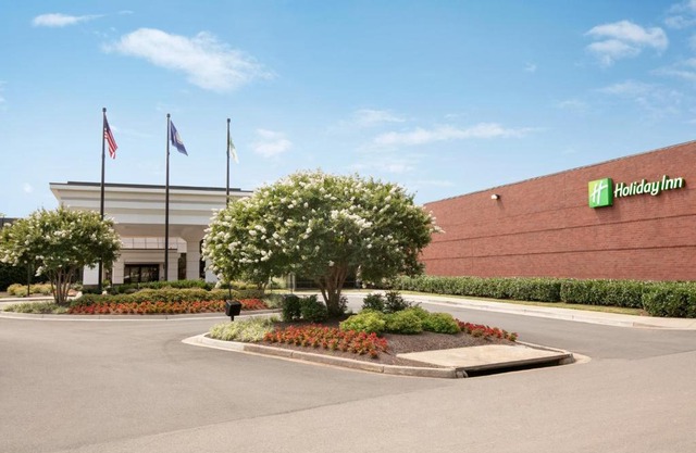 Holiday Inn International Airport Ihg Hotel 
