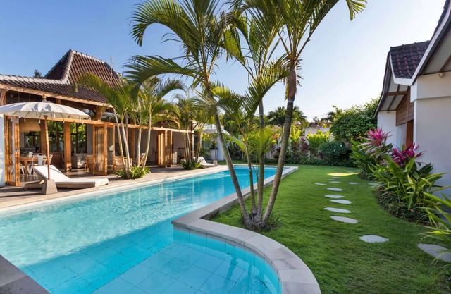 Luxury 4 Bedroom Villa with Private Pool, Bali Villa 2067