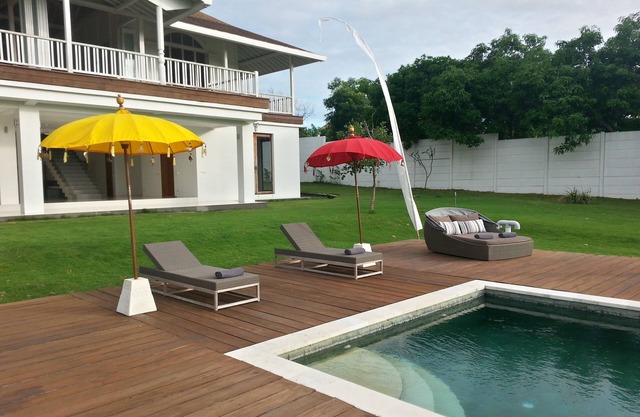 Luxury 6+2 bedroom private villa Canggu