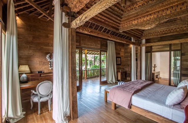 Marika Sawah 7 Bedroom Villa, Rice Field View, Feature Pool+Breakfast, Canggu
