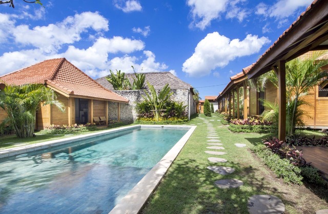 ORORA B4-NEW SPOT in the heart of CANGGU; 2 bedroom 400 m from the beach.