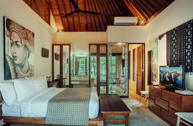 Relaxing Haven with Pool and Yoga Area - CHSE