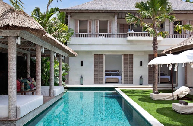 Serenity by the Shoreline – Bali Villa 1048