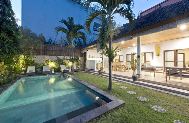 Spacious 3 Bedroom villa, seminyak