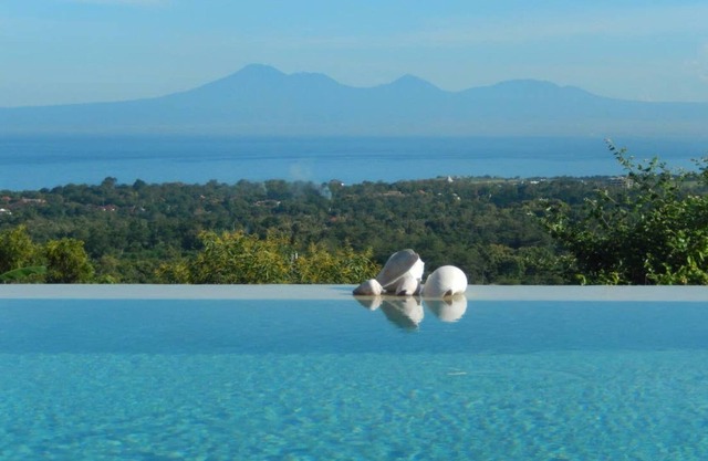 "Surf Bungalow" - Uluwatu, Padang Padang Beach