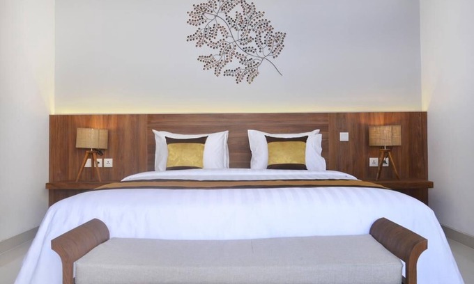 Dewi Sri Resort | 1 Bedroom Romantic Private Pool Villa + H' Decoration + Small H' Cake