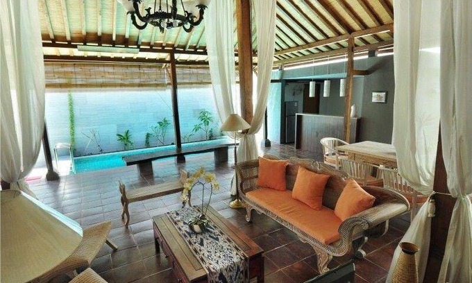 Sunset Road Villa | 100 m² Villa ∙ 2 bedrooms ∙ 4 guests