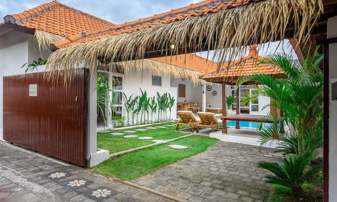Sunset Road Villa | 220 m² Villa ∙ 2 bedrooms ∙ 4 guests