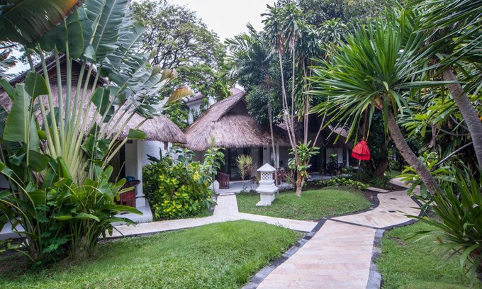 Petitenget Resort | 300 m² Resort ∙ 2 bedrooms ∙ 127 guests
