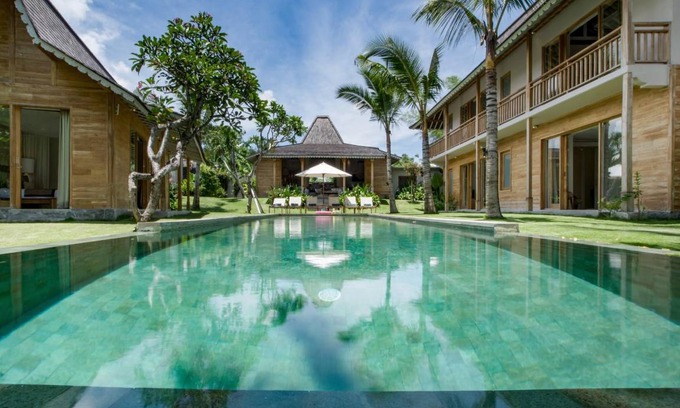 Kerobokan Villa | 300 m² Villa ∙ 5 bedrooms ∙ 11 guests