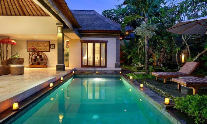 Petitenget Resort | 400 m² Resort ∙ 20 guests