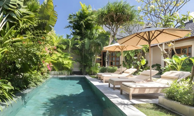 Sunset Road Villa | 500 m² Villa ∙ 2 bedrooms ∙ 4 guests