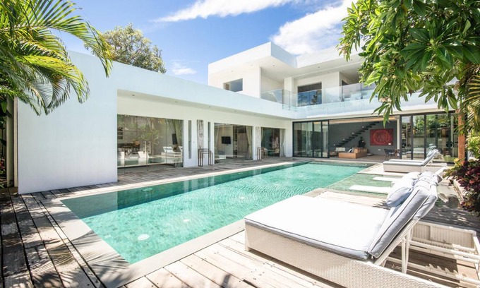 Berawa Villa | 550 m² Villa ∙ 5 bedrooms ∙ 10 guests