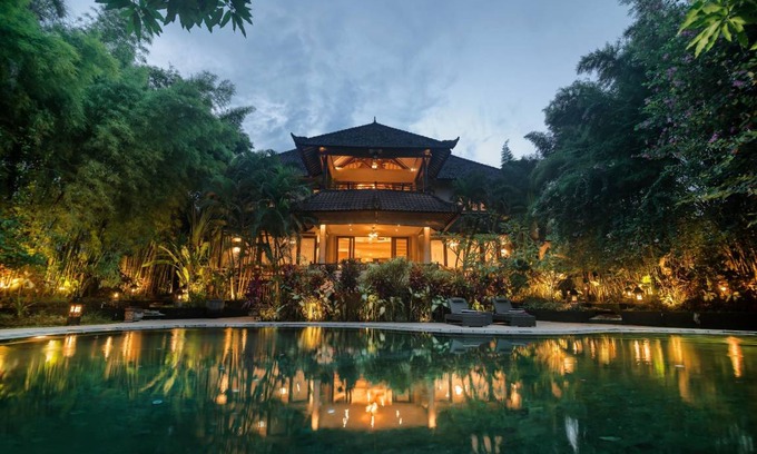 Berawa Villa | 700 m² Villa ∙ 9 bedrooms ∙ 27 guests