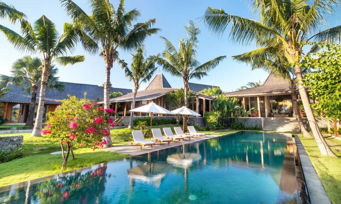 Kerobokan Villa | 800 m² Villa ∙ 8 bedrooms ∙ 20 guests