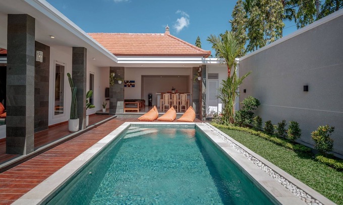 Drupadi Villa | Amazing Villa in Oberoi Top Location
