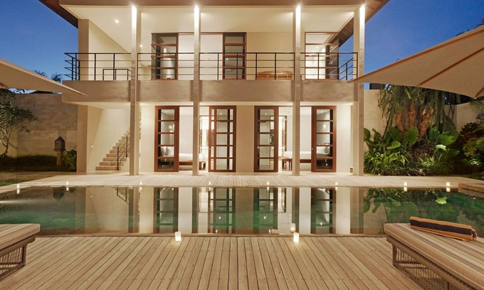 Bukit Villa | Book 2 bedroom at large 4 bedroom Luxe Villa, Daily staff service, Stress Free!