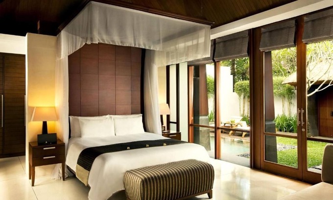 Seminyak Villa | Deluxe Villa with Plunge Pool in the centre of Seminyak 4